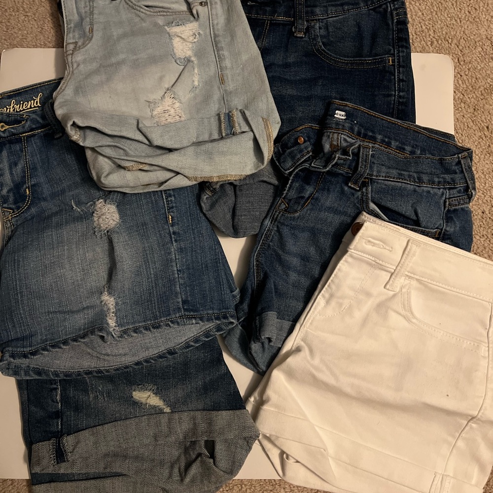 Lot of 6 pairs of Old Navy Jean shorts, size 2.
